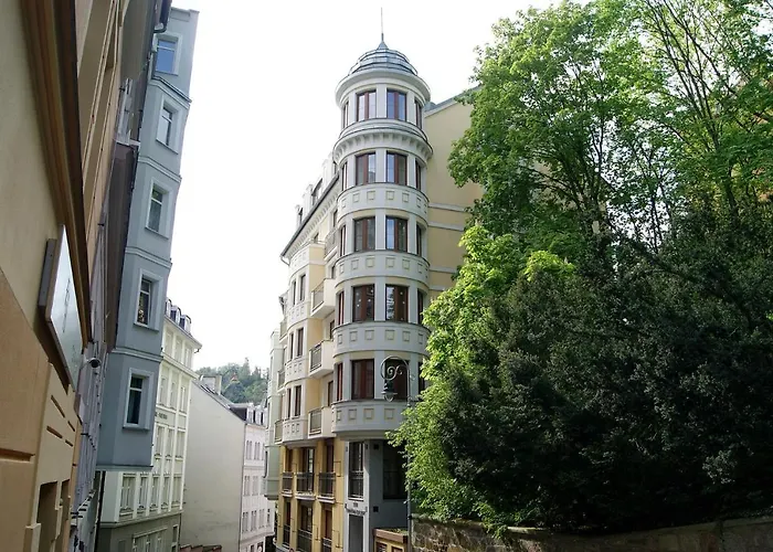 Karlovy Vary, Dum U Mari Magdaleny - 100 M Od Vridla